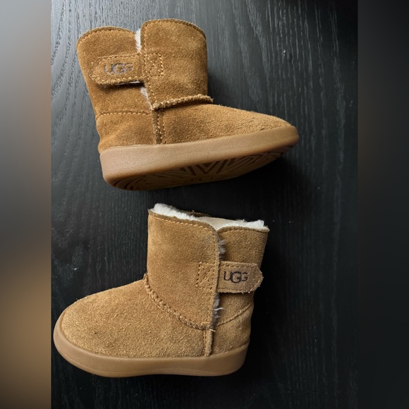 Ugg boots for toddler size 4-5c toddler preloved - Picture 9 of 11